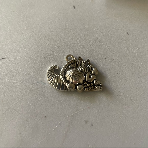 NWOT Lot of Antique Silver Cornucopia Jewelry Charms - Picture 1 of 2